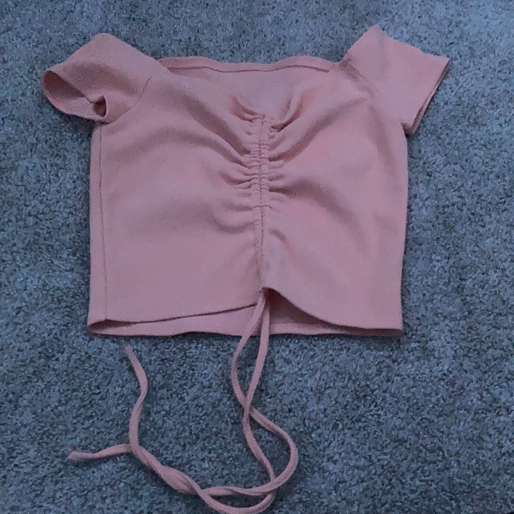 Cute pink top 🎀